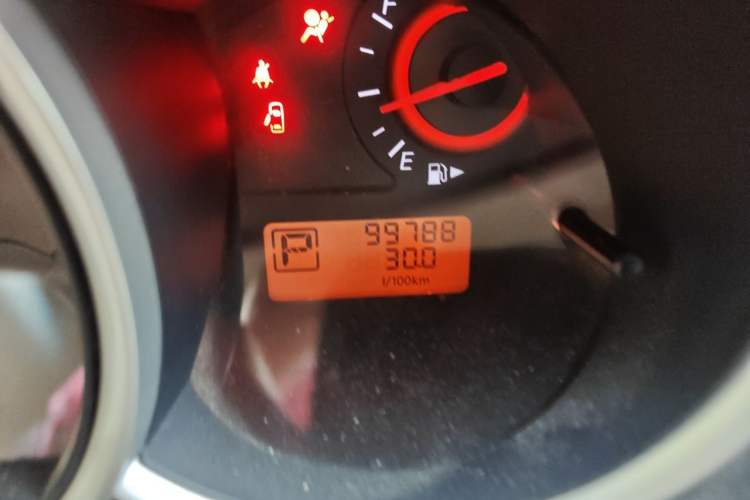 Used Nissan Sylphy 2009 2.0XL CVT Luxury Edition Odometer Close Up