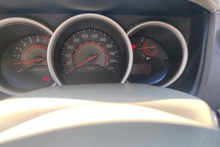 Used Nissan Sylphy 2009 1.6XL Automatic Luxury Sunroof Edition Odometer Close Up