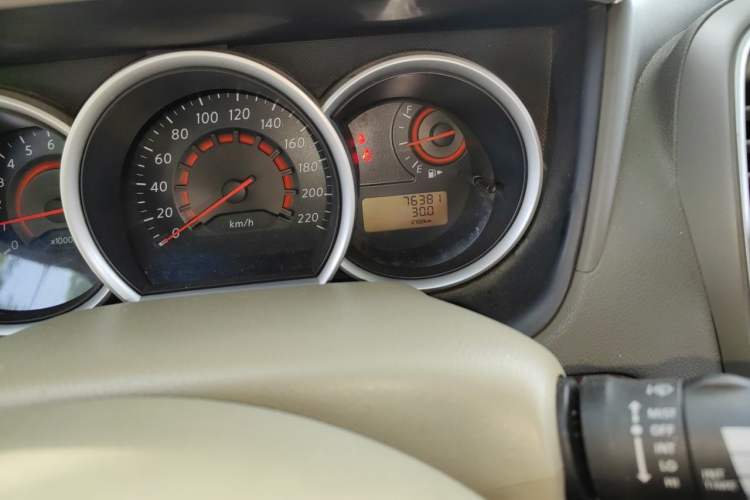 Used Nissan Sylphy 2009 1.6XE Manual Comfort Edition Odometer Close Up