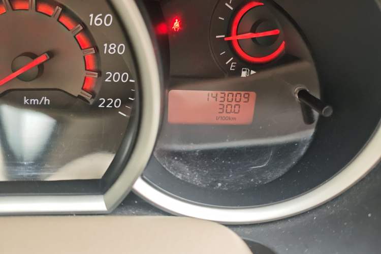 Used Nissan Sylphy 2009 1.6XE Manual Comfort Edition Odometer Close Up