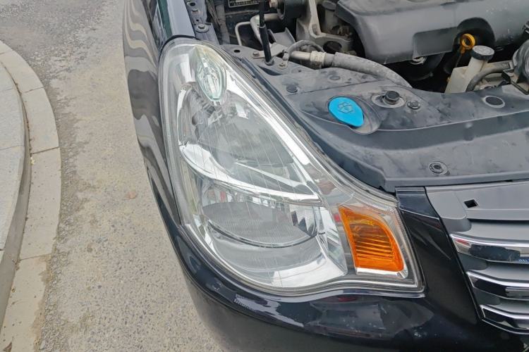 Used Nissan Sylphy 2009 2.0XL CVT Luxury Edition Right Front Headlight