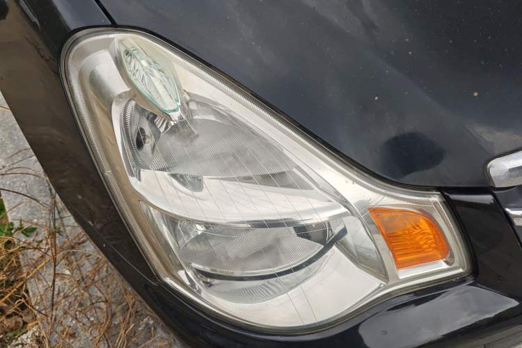 Used Nissan Sylphy 2009 1.6XE Manual Comfort Edition Right Front Headlight