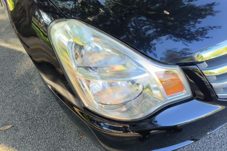 Used Nissan Sylphy 2009 1.6XE Automatic Comfort Edition Right Front Headlight