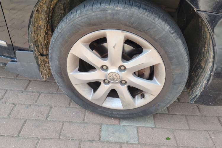 Used Nissan Sylphy 2009 1.6 XL Manual Luxury Sunroof Edition Right Front Wheel Hub