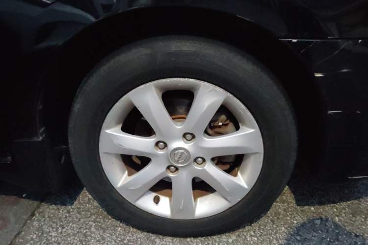Used Nissan Sylphy 2009 1.6XL Automatic Luxury Sunroof Edition Right Front Wheel Hub