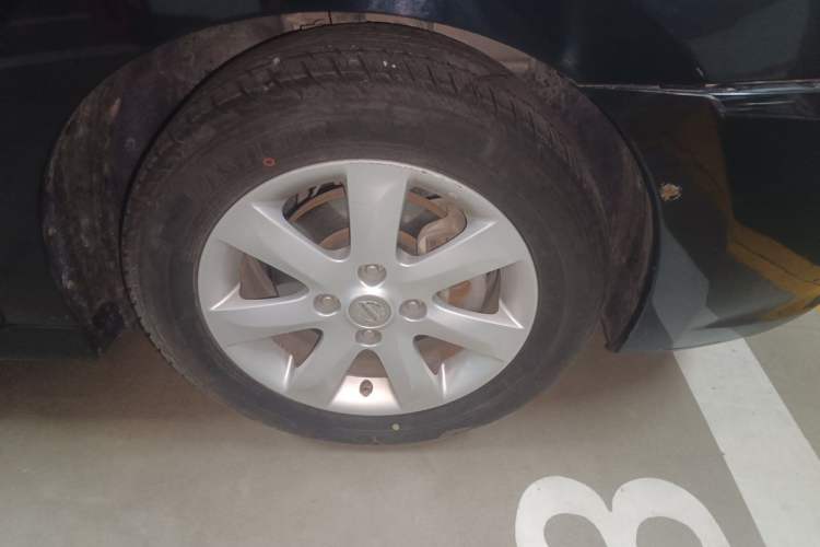 Used Nissan Sylphy 2009 2.0XL CVT Luxury Edition Right Front Wheel Hub