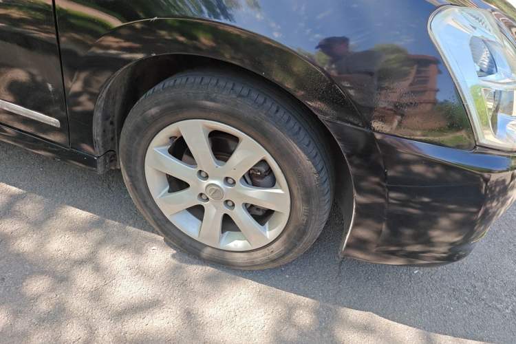 Used Nissan Sylphy 2009 1.6XL Automatic Luxury Sunroof Edition Right Front Wheel Hub