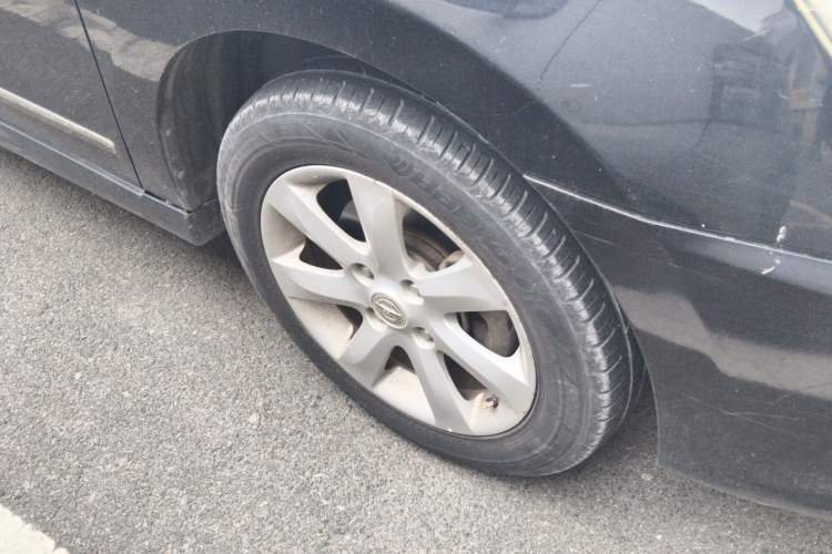 Used Nissan Sylphy 2009 1.6XE Automatic Comfort Edition Right Front Wheel Hub