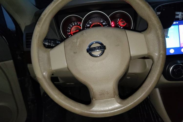 Used Nissan Sylphy 2009 1.6XL Automatic Luxury Sunroof Edition Steering Wheel
