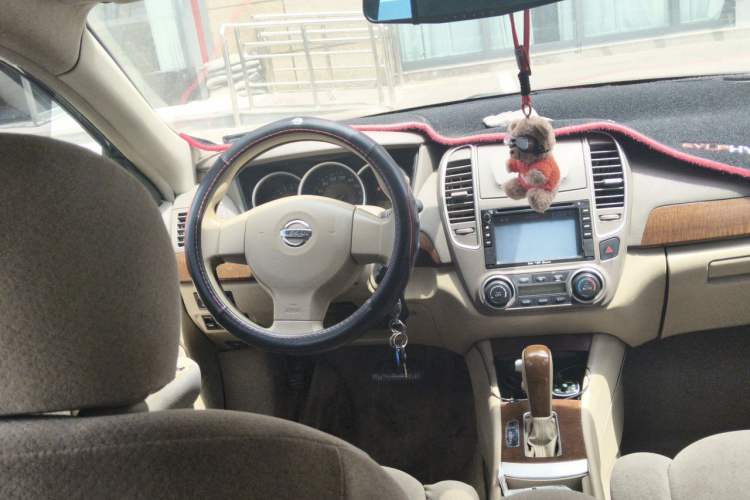 Used Nissan Sylphy 2009 1.6XE Automatic Comfort Edition Steering Wheel