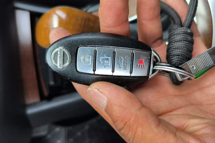 Used Nissan Sylphy 2009 1.6XL Automatic Luxury Sunroof Edition Vehicle Key