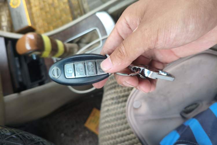 Used Nissan Sylphy 2009 2.0XL CVT Luxury Edition Vehicle Key