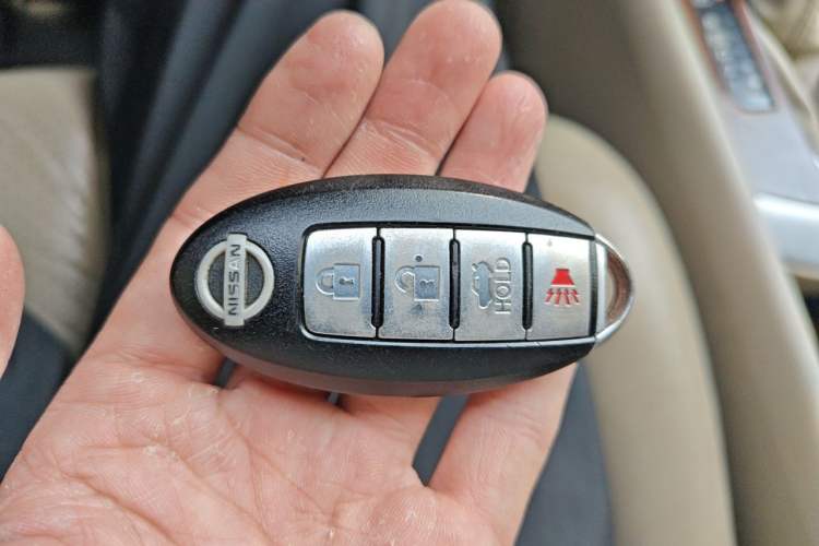 Used Nissan Sylphy 2009 1.6XL Automatic Luxury Sunroof Edition Vehicle Key