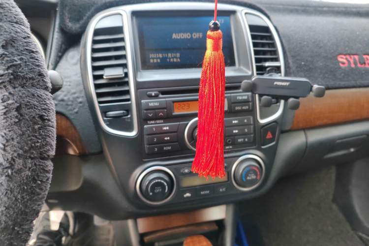 Used Nissan Sylphy 2009 2.0XL CVT Luxury Edition Audio And AC Panel