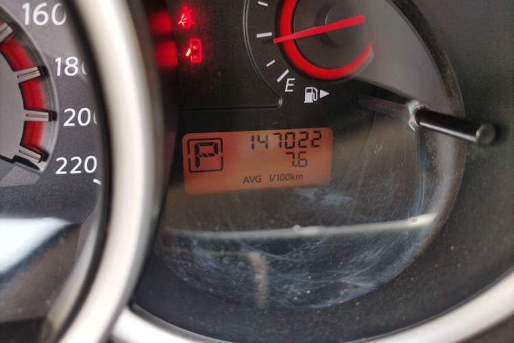 Used Nissan Sylphy 2009 1.6XL Automatic Luxury Sunroof Edition Odometer Close Up