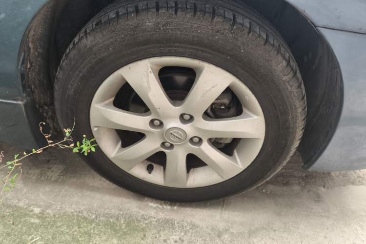 Used Nissan Sylphy 2009 1.6XL Automatic Luxury Sunroof Edition Right Front Wheel Hub