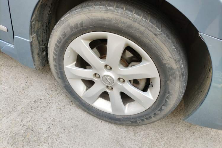 Used Nissan Sylphy 2009 1.6XL Automatic Luxury Sunroof Edition Right Front Wheel Hub
