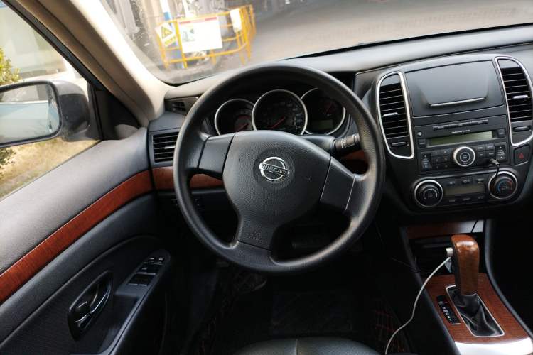 Used Nissan Sylphy 2009 1.6XL Automatic Luxury Sunroof Edition Steering Wheel
