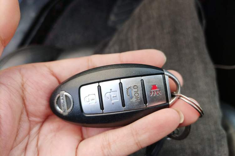 Used Nissan Sylphy 2009 1.6XL Automatic Luxury Sunroof Edition Vehicle Key