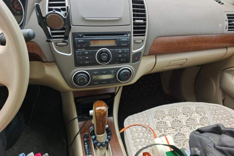 Used Nissan Sylphy 2009 1.6XE Automatic Comfort Edition Audio And AC Panel