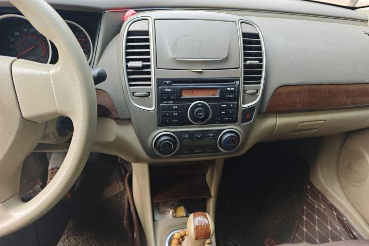 Used Nissan Sylphy 2009 1.6XE Manual Comfort Edition Audio And AC Panel
