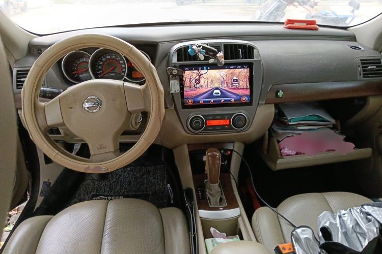 Used Nissan Sylphy 2009 1.6XE Automatic Comfort Edition Center Console