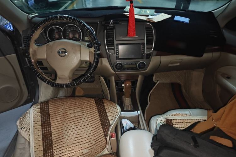 Used Nissan Sylphy 2009 1.6XE Automatic Comfort Edition Center Console