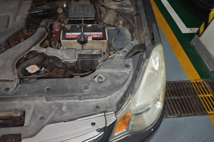 Used Nissan Sylphy 2009 1.6XE Automatic Comfort Edition Engine Bay Left