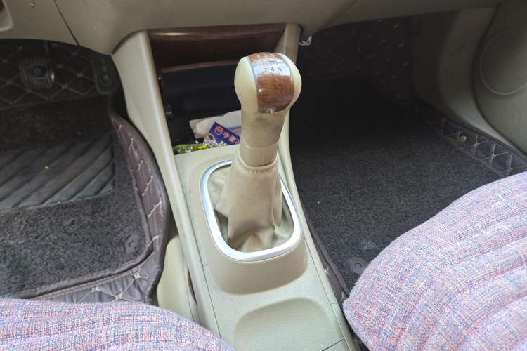 Used Nissan Sylphy 2009 1.6XE Manual Comfort Edition Gear Lever