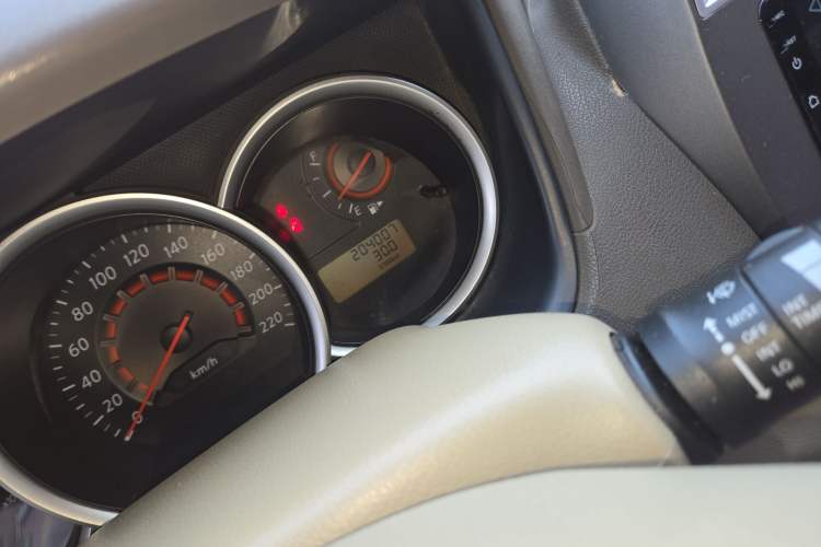 Used Nissan Sylphy 2009 1.6XE Manual Comfort Edition Odometer Close Up