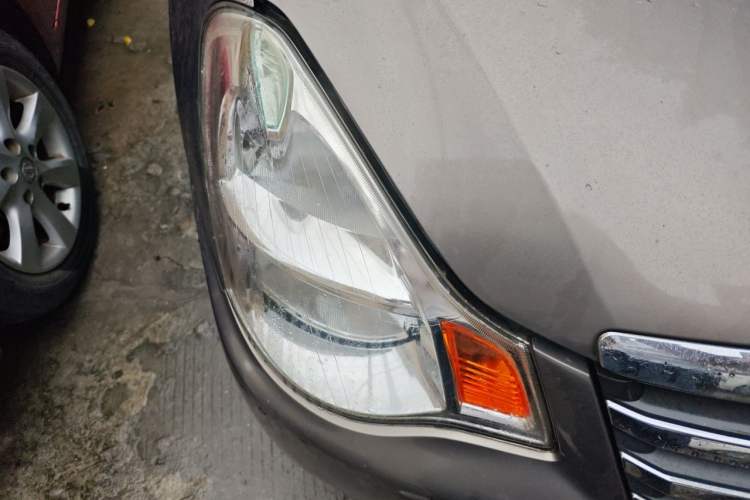 Used Nissan Sylphy 2009 1.6XE Manual Comfort Edition Right Front Headlight