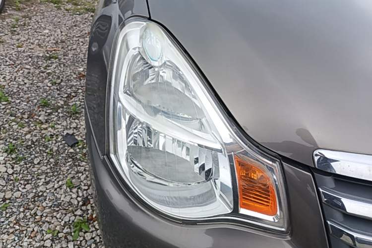 Used Nissan Sylphy 2009 1.6XL Automatic Luxury Sunroof Edition Right Front Headlight