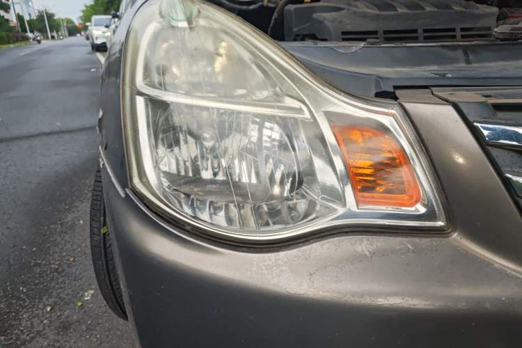 Used Nissan Sylphy 2009 1.6XE Manual Comfort Edition Right Front Headlight