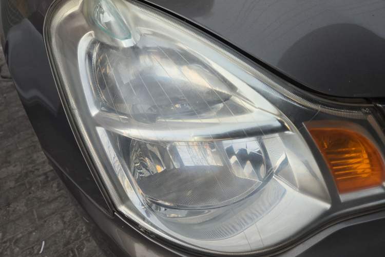 Used Nissan Sylphy 2009 1.6XE Manual Comfort Edition Right Front Headlight