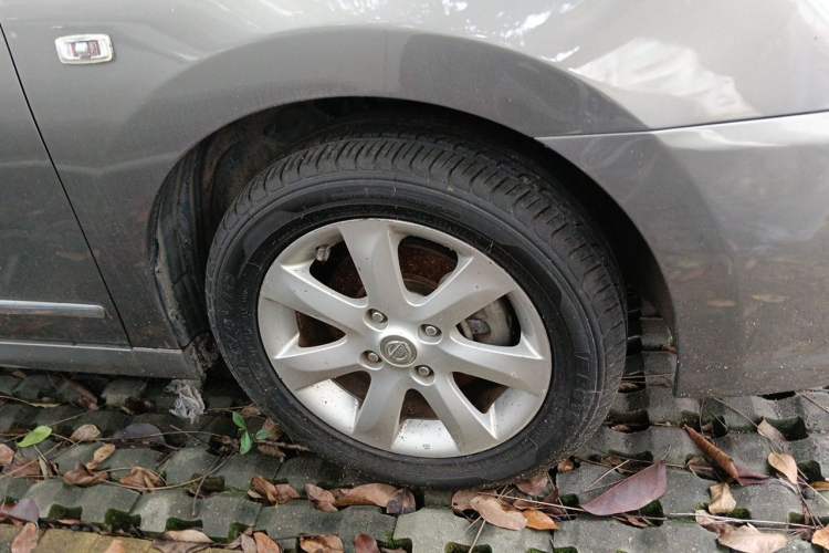 Used Nissan Sylphy 2009 1.6XE Automatic Comfort Edition Right Front Wheel Hub