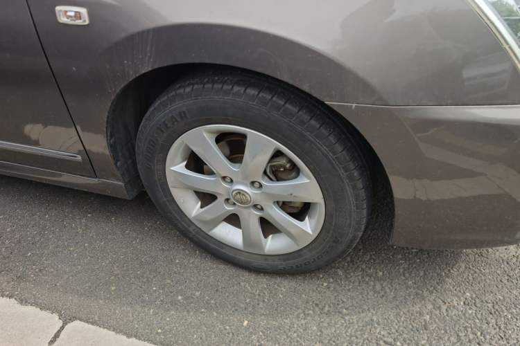 Used Nissan Sylphy 2009 1.6XE Automatic Comfort Edition Right Front Wheel Hub
