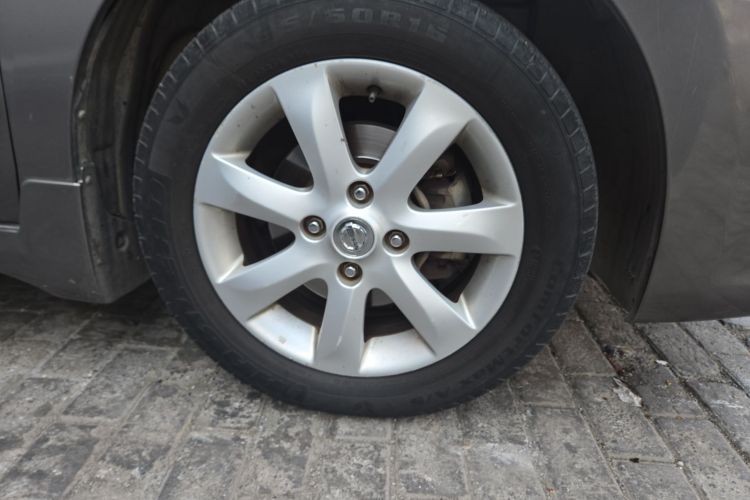 Used Nissan Sylphy 2009 1.6XE Manual Comfort Edition Right Front Wheel Hub