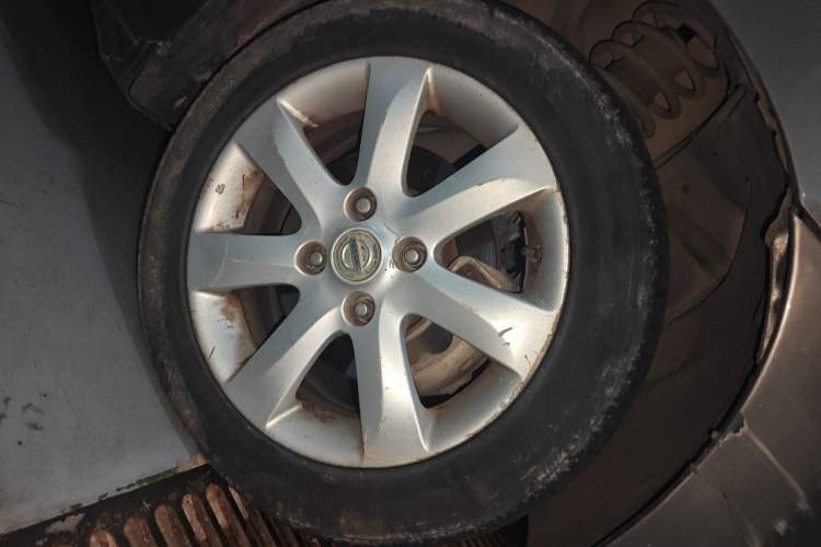 Used Nissan Sylphy 2009 1.6XE Automatic Comfort Edition Right Front Wheel Hub