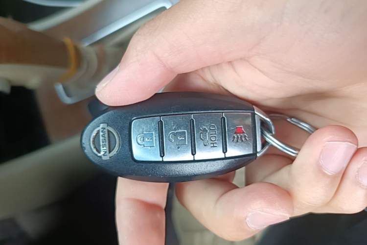 Used Nissan Sylphy 2009 1.6XL Automatic Luxury Sunroof Edition Vehicle Key