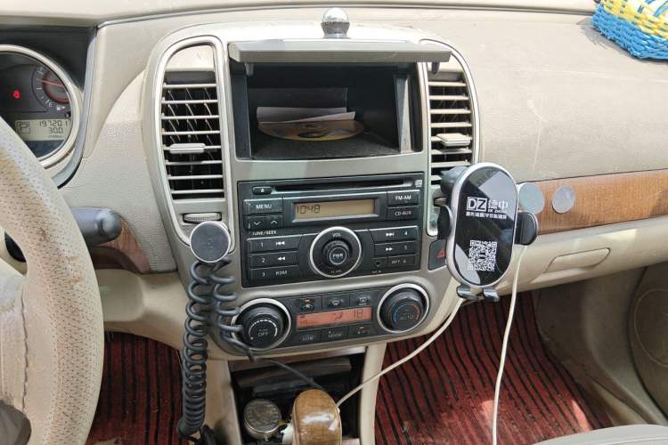 Used Nissan Sylphy 2009 1.6XE Automatic Comfort Edition Audio And AC Panel