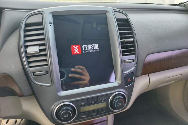 Used Nissan Sylphy 2009 1.6XL Automatic Luxury Sunroof Edition Audio And AC Panel