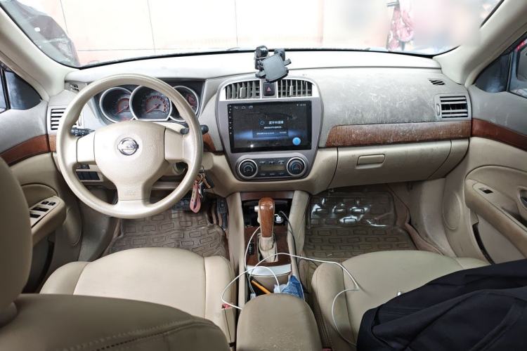 Used Nissan Sylphy 2009 1.6XE Automatic Comfort Edition Center Console