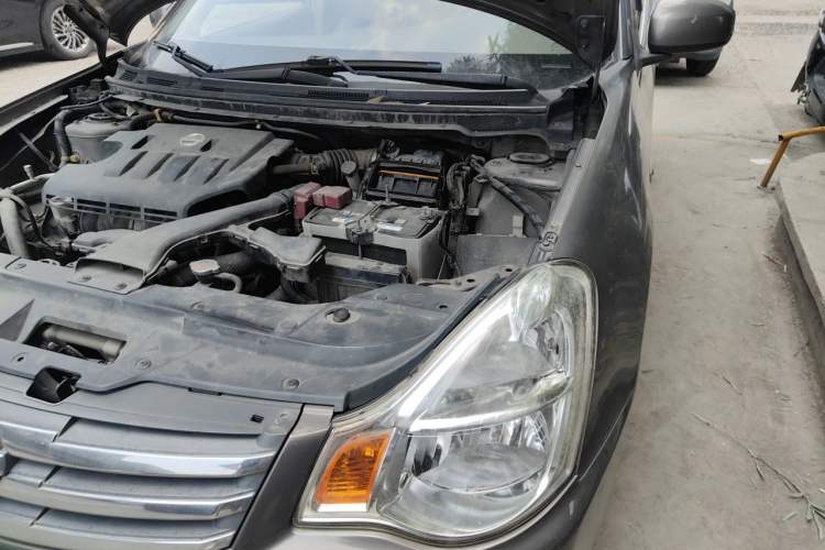 Used Nissan Sylphy 2009 1.6 XL Manual Luxury Sunroof Edition Engine Bay Left