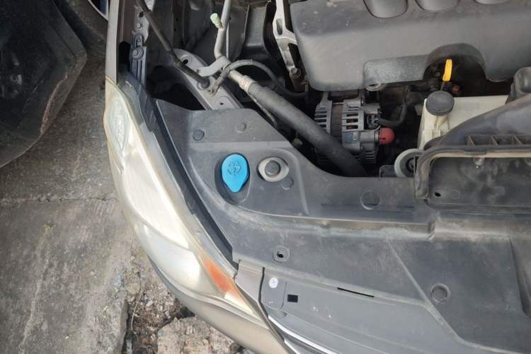 Used Nissan Sylphy 2009 2.0XL CVT Tech Edition Engine Bay Right