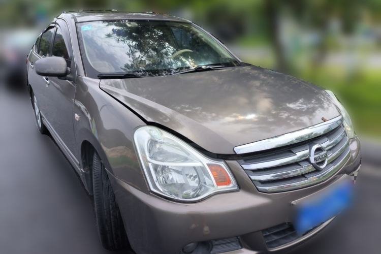 Used Nissan Sylphy 2009 1.6XL Automatic Luxury Sunroof Edition Front Right 45 Deg