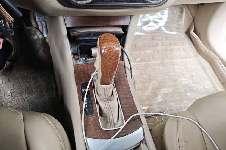 Used Nissan Sylphy 2009 1.6XE Automatic Comfort Edition Gear Lever