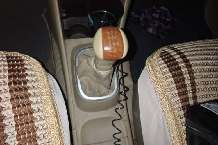 Used Nissan Sylphy 2009 1.6XE Manual Comfort Edition Gear Lever