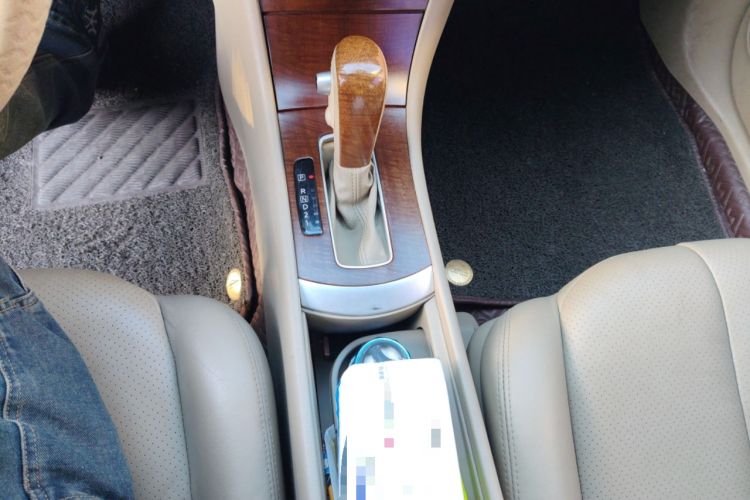 Used Nissan Sylphy 2009 1.6XL Automatic Luxury Sunroof Edition Gear Lever