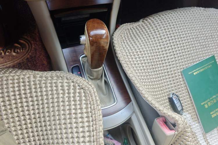 Used Nissan Sylphy 2009 2.0XL CVT Tech Edition Gear Lever