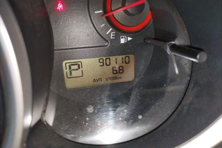 Used Nissan Sylphy 2009 1.6XL Automatic Luxury Sunroof Edition Odometer Close Up